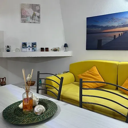 Beachfront Sea & Garden - 2br - Ac - Wifi - Bbq - Parking - Pet Friendly Prázdninový dům *