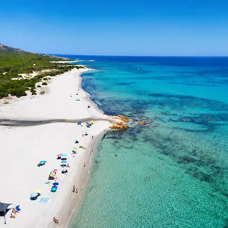 Beachfront Sea & Garden - 2br - Ac - Wifi - Bbq - Parking - Pet Friendly Hébergement de vacances *