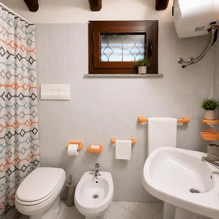 Сasa de vacaciones Beachfront Sea & Garden - 2br - Ac - Wifi - Bbq - Parking - Pet Friendly